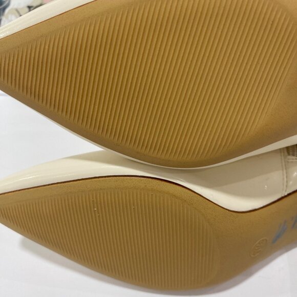 Pointed Toe Cream Ankle Boots Size 7 Faux Leather Zipper Closure Kitten Heel - Picture 8 of 9